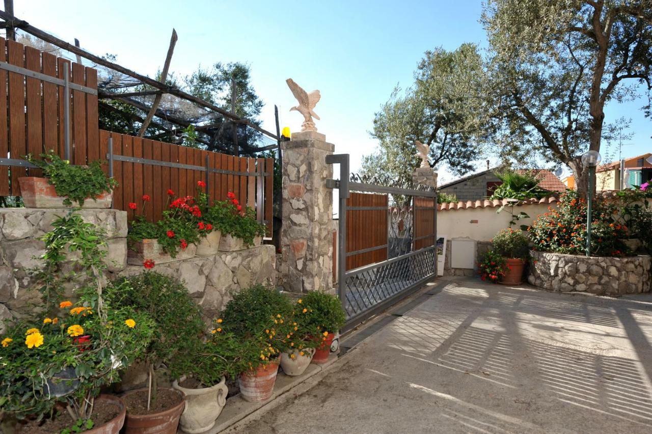 Casa Vacanze Chery Sorrento Exterior photo